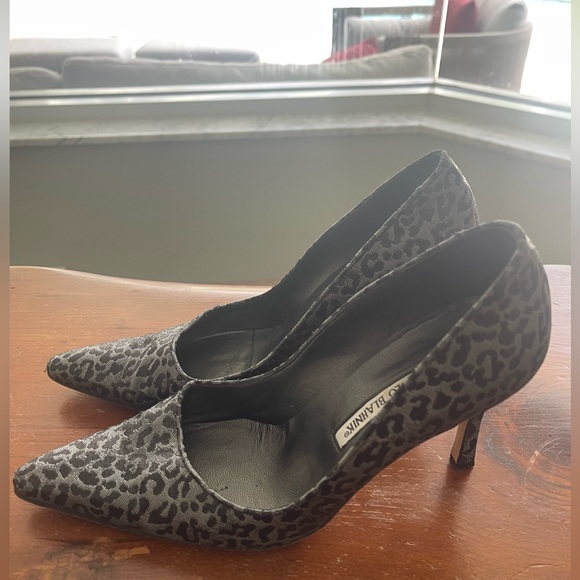Designer Manalo Blahnik Silver Leopard BR Pump Heels SIZE 37 - Picture 2 of 5